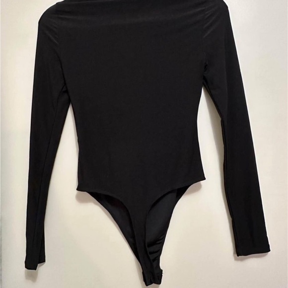 Black body suit with cut out - Picture 3 of 3